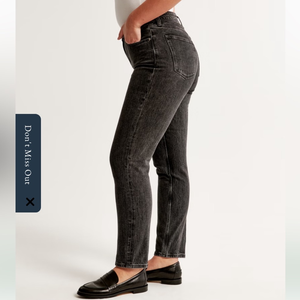 Abercrombie & fitch , mom jeans “the mom high rise”